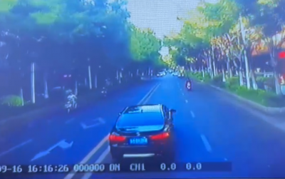 打电话没听见鸣笛？私家车不避让消防车，扣3分罚200元！