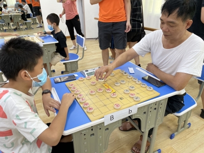 老少对弈同台切磋！“邻里邻舍杯”中国象棋邀请赛，他们乐在“棋”中~