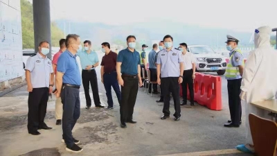 黄增国看望慰问省际联合检疫检查站防疫一线工作人员