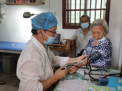 从青丝到白发！平远先锋村村医凌育坤，坚守40年做村民的健康“守护神”~