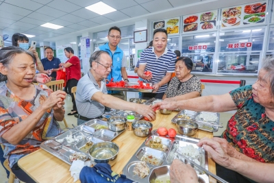 爱在重阳 情暖社区！梅江区各镇街为老年人开展丰富多彩重阳活动