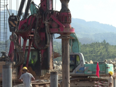 国庆长假不停工！五华景田矿泉水项目建设者坚守岗位赶工期