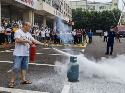 “沉浸式”体验学习！梅江区这个消防培训演练“涨知识”