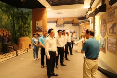 张志锋到丰顺龙岗、黄金、八乡山等镇调研重点工作