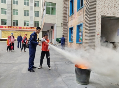 学习消防技能，当小小讲解员~梅州日报小记者参观消防救援站和城市展览馆
