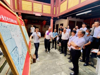 陈开枝一行到大埔调研：传承红色基因 推动老区苏区振兴发展