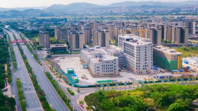预计年底大楼外立面可全面完工！市妇女儿童医院新院区迁建项目现场热火朝天