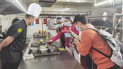 丰顺酒店和幼儿园食堂靠谱吗？“掌上梅州”全程直播，带你“查餐厅”！