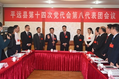 廖茂忠走访看望党代表