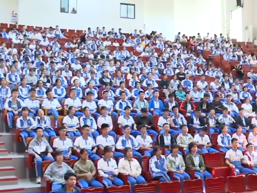 学习革命历史 弘扬苏区精神！“客都桑榆”老干部宣讲团走进梅县外国语学校