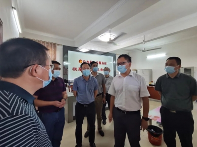 周小勇到平远东石镇调研疫苗接种、农村集中供水工程建设等工作