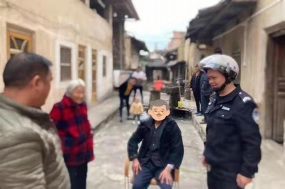 80多岁老人外出后失联，民警彻夜寻找终找回