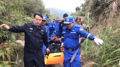 社会各界倾力搜救！三天两夜，七旬失联老人逃出生天...