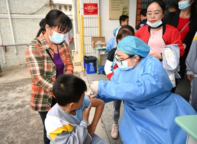 平远3至11岁人群新冠疫苗接种启动啦！预计11月15日前完成第一剂次接种工作