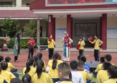 让传统文化“活”起来！广东汉剧走进梅江区人民小学