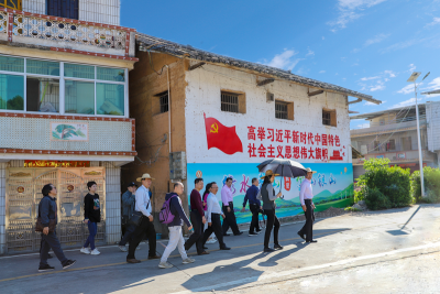 赓续红色血脉，积累创作素材！梅县区文联组织部分文艺工作者到松源镇学习采风