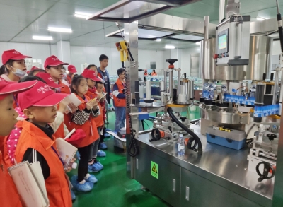 品味帅乡泉 珍惜水资源！梅州日报社小记者参观寿乡水企业