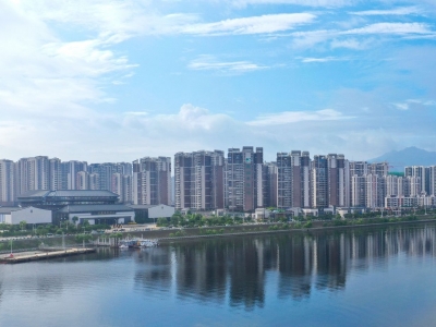 梅江区掀起学习贯彻党的十九届六中全会精神热潮：不忘百年奋斗路 意气风发创未来