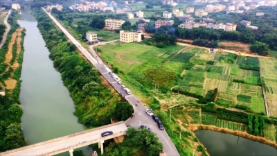 丰顺县乡村振兴驻镇帮镇扶村工作队：紧握“接力棒” 绘好“施工图”！