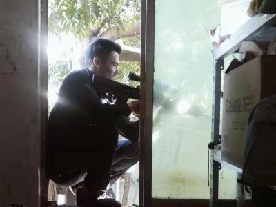 一黄牛受惊失控伤人，蕉岭民警果断击毙！