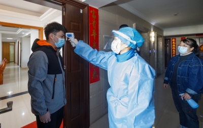 梅州基层干部全力当好群众的“疫情管家”，让基层防疫有温度、民生服务更贴心！