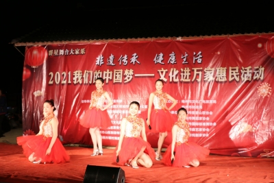 客家筝、竹板歌、客家方言小品...他们给平远这个村献上一场文艺大餐！