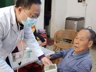 扎根乡村，做村民健康的“守护神”！他是蕉岭三圳镇乡村医生张国锋