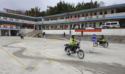 大埔首场摩托车驾驶证“送考下乡”在洲瑞镇举行