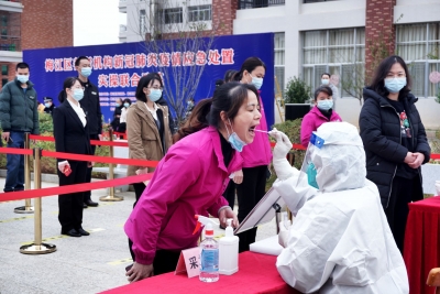 以练筑防！梅江区开展养老机构新冠肺炎疫情应急处置实操联合演练 