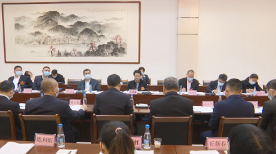 刘鸿涛参加县十六届人大二次会议新铺代表团讨论：聚焦实体经济和产业发展齐发力 走好千年古镇振兴发展“赶考路”