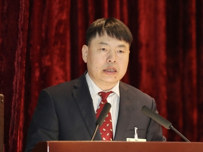 两会圆桌会丨市政协委员、民进梅州市委员会副主委、嘉应学院文学院院长陈红旗：优化营商环境 补足发展短板