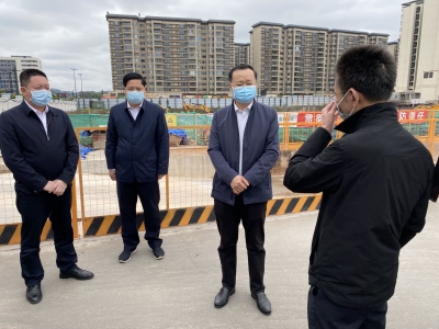 陈亮到梅江区检查建筑工地、燃气安全生产和疫情防控工作：筑牢疫情防控安全生产防线