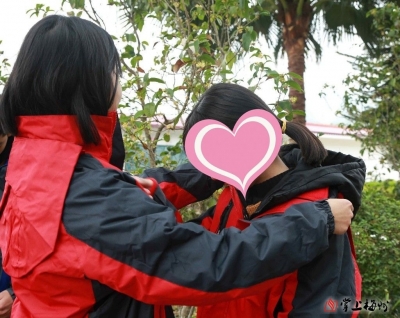 暖！“为山区孩子捐赠冬衣”捐赠活动走进平远县