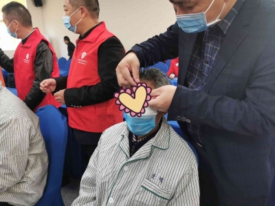 传递拥军正能量！梅州十余名退役军人获免费白内障手术治疗