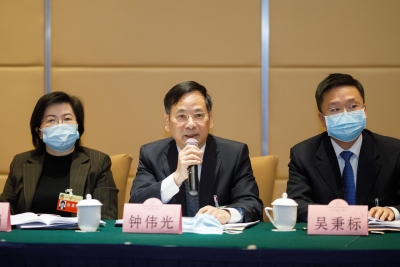 两会原声音丨市政协委员钟伟光：努力让发展软环境“硬起来”