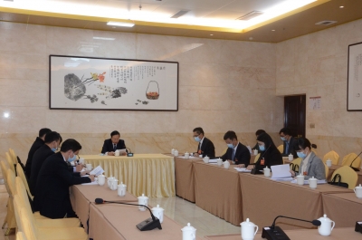 市八届人大一次会议计划预算委员会举行第二次会议