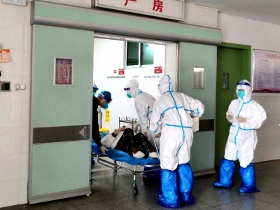 梅县区开展应对新冠肺炎疫情危急孕产妇处置演练