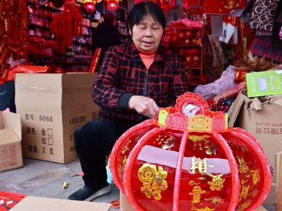 图集丨街头“年味儿”浓！一起红红火火备年货