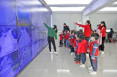 喜迎人民警察节！龙岗幼儿园小朋友走进大埔公安“110”