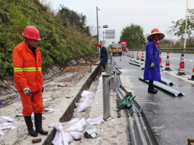 损坏路产，偷偷溜走？汕梅路政：NO！