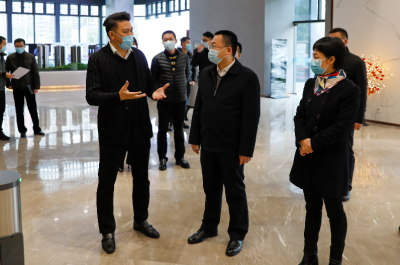 陈金銮、钟秀堂走访调研互联网企业：以数字经济助推梅江高质量发展