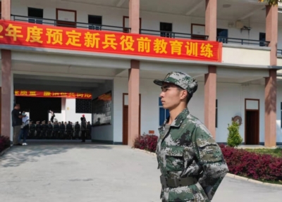 赓续光荣传统 增添家族荣耀！兴宁小伙接过祖辈的枪续写卫国新篇章