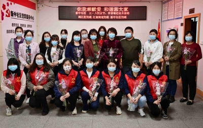 梅江区新中社区成立巾帼志愿服务队！让一抹 “志愿红”出现在社区的各个角落