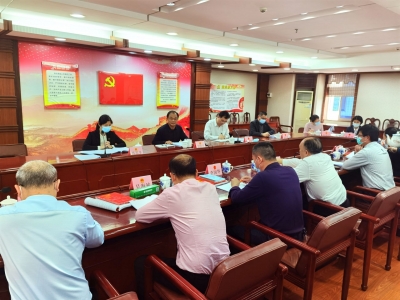 市八届人大法制委员会举行第一次全体会议：坚持立法为民 回应群众关切