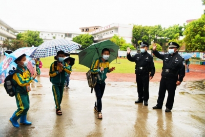 两次与死神擦肩而过！即将卸鞍退役，他却依然奋马扬蹄继续追梦...