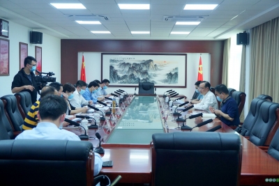 谢钦文调研梅州民政工作：严丝合缝抓好疫情防控 发挥民政兜底保障作用