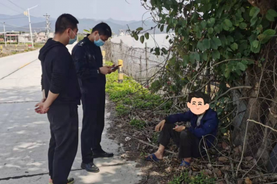 男子在外流浪五年，因一个热心报警电话，终与家人团聚…