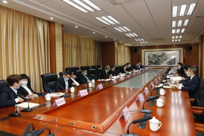 梅江区召开“两会”：踔厉奋发担使命 笃行不怠向未来