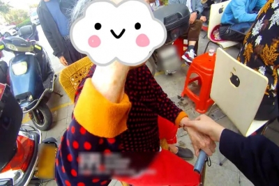 高龄老人不慎走失迷路，幸亏遇见了他们...