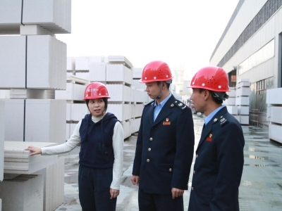 梅州税务之窗丨蕉岭县税务局打好“加减乘除”组合拳 助力水泥建材产业高质量发展